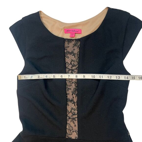 Betsy Johnson Cocktail Dress 10 Black Floral Lace Cap Sleeve Asymmetrical Flare - Picture 3 of 11